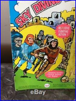 1967 Ahi Planet Of The Apes Sky Diving Parachutist Galen Mint On The Card