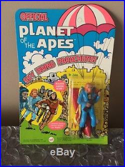 1967 Ahi Planet Of The Apes Sky Diving Parachutist Mint On The Card