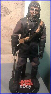 Custom 1 Of A Kind O Sideshow Planet OF The Apes Soldier 1/6 Soldier Figure