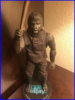 Custom O Sideshow Hot Toys Planet Of The Apes Caged Care Taker 1/6 Figure