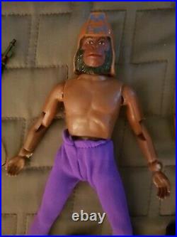 MEGO PLANET OF THE APES GENERAL URKO 1974 8 FIGURE- complete read below