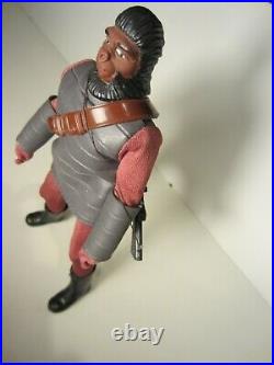 MEGO PLANET OF THE APES SOLDIER APE SILVER / GREY TUNIC & GLOVES 100% ORiG. 70's