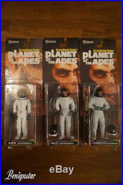 Medicom Planet of the Apes Astronauts Ultra Detail Figures x3