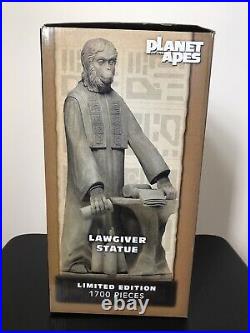 Neca Planet Of The Apes LAWGIVER STATUE pota Complete Boxed