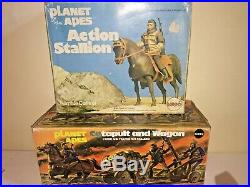 PLANET OF THE APES Mego HORSE CART CATAPULT AND FIGURES. Vintage