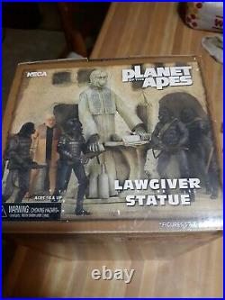 Planet Of The Apes Lawgiver Statue Low Print /1700 Neca Reel Toys