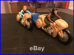 Planet of the Apes 1974 AHI Galen and Dr Zaius Zoom Cycles with launcher