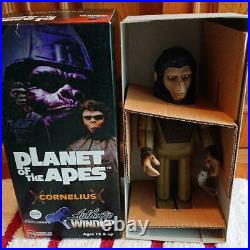 Planet of the Apes 90s Wind up Tin Figure Cornelius & General Ursus Set Used