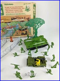 Rare VINTAGE 1967 PLANET OF THE APES TOY PLAYSET IN BOX TANK JEEP SOLDIERS