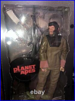 Sideshow Collectibles Planet of the Apes Caesar Action Figure 12 in VERY RARE