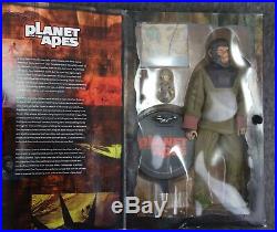 Sideshow Collectibles Planet of the Apes Cornelius & Zira 12 figures with stand