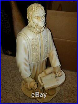 Sideshow Planet of The Apes The Lawgiver Statue 18 Limited Edition 16/750