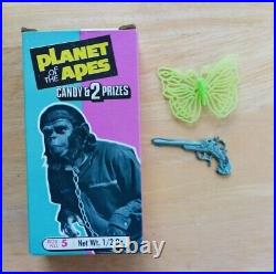 VHTF 1967 Planet of the Apes Box #5 Candy Prizes Toys Rare FLAW Apjac Galen 3 pc