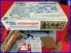 VINTAGE 1974 MEGO PLANET OF THE APES VILLAGE VINYL PLAY SET USED WithBOX/INSERT