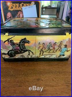 VINTAGE 1974 PLANET OF THE APES LUNCHBOX with THERMOS! 74