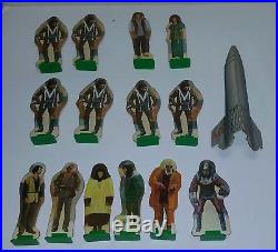Vintage 1974 Amsco Planet of the Apes TV Series Playset (Not Complete)
