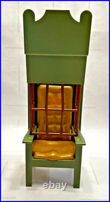 Vintage 1974 Mego Planet Of The Apes Dr. Zaius Accessory Throne with original box