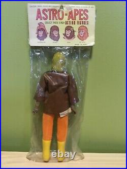 Vintage Dr Zorma Planet of the Apes Astro-Apes Figure MIP with Header Card